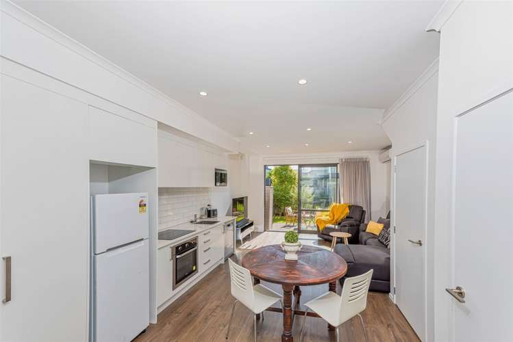 42 Sidney Wallingford Way Hobsonville_5