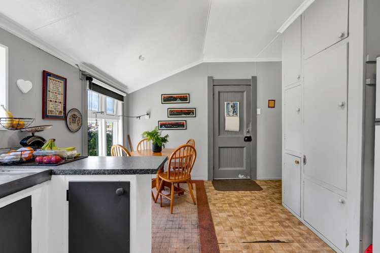 43 Victoria Street Hawera_6