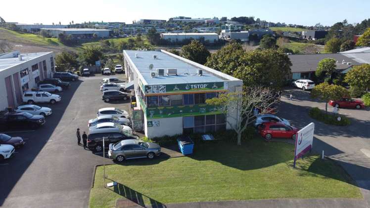 Unit A/7 Vega Place Mairangi Bay_5