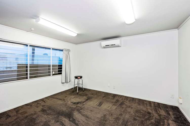 Unit 2/31 Ben Lomond Crescent Pakuranga Heights_8