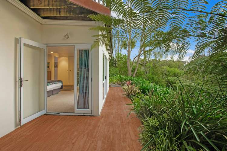 23 Pinewood Grove Botany Downs_10