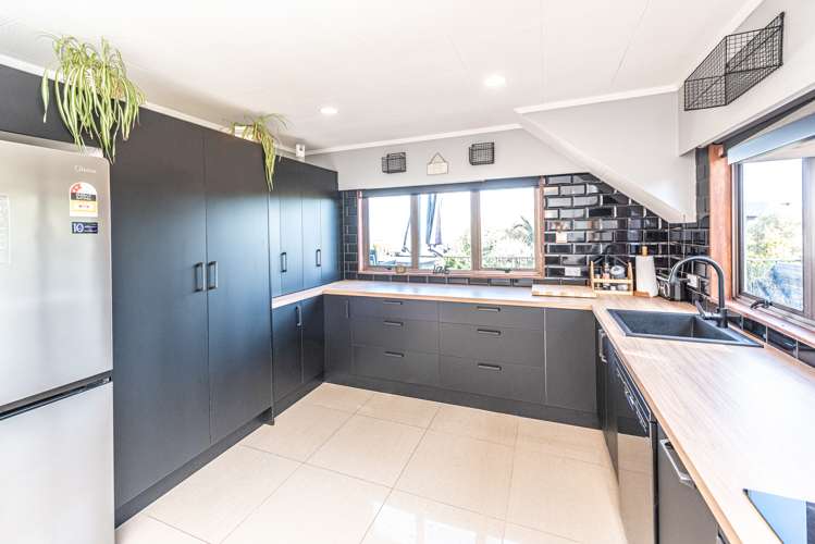 1a East Way Durie Hill_4