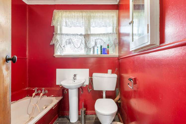 64 Leybourne Circle Glen Innes_15