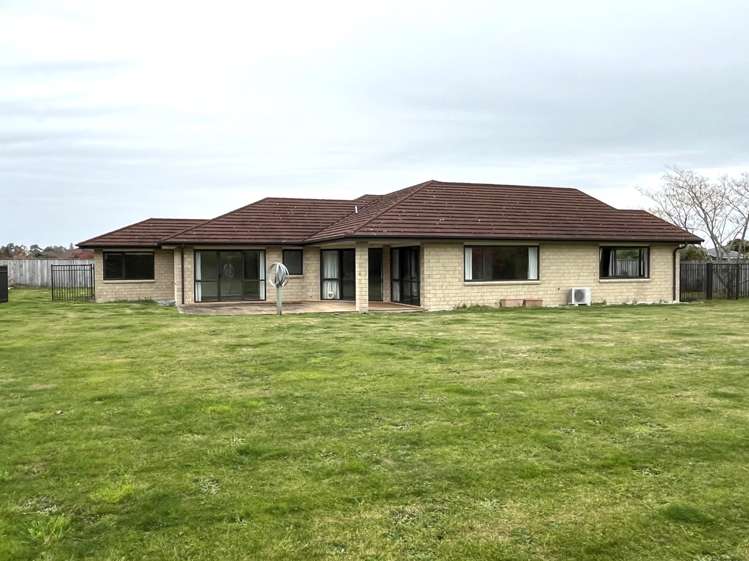 27 Carrington Drive 10114_1