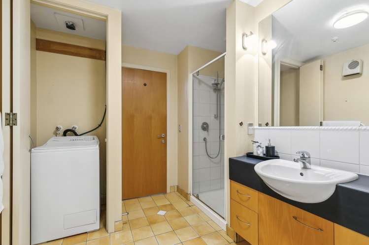 8/125 Thorndon Quay Pipitea_15