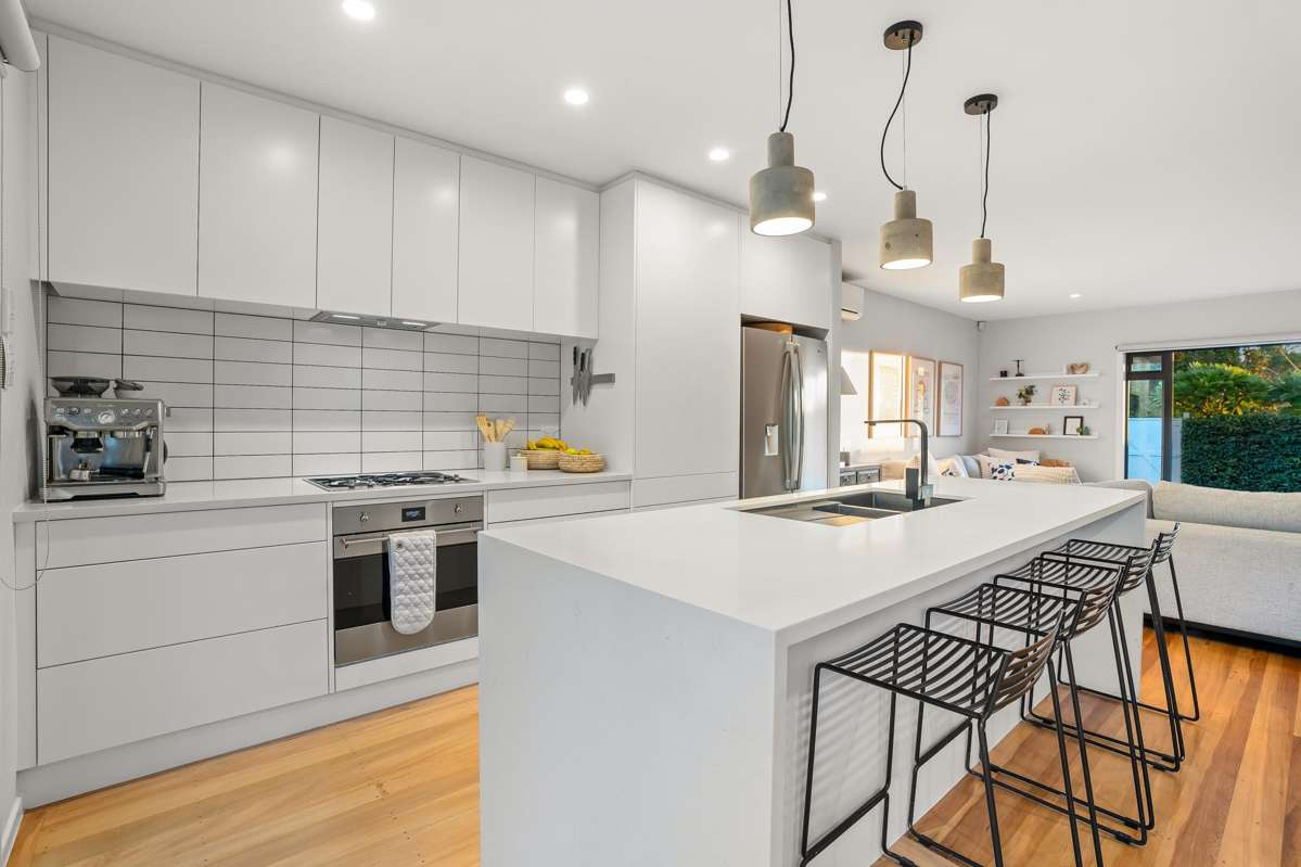 2/49 Roseberry Avenue_1