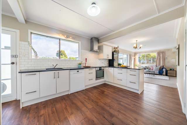 Exceptional Living Space with a Standout Kitchen