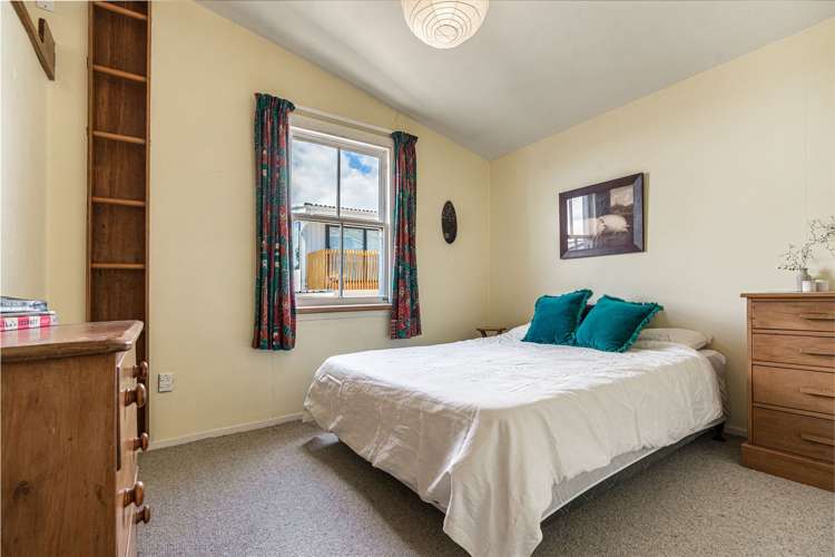 1/9 Old Lake Road Narrow Neck_18