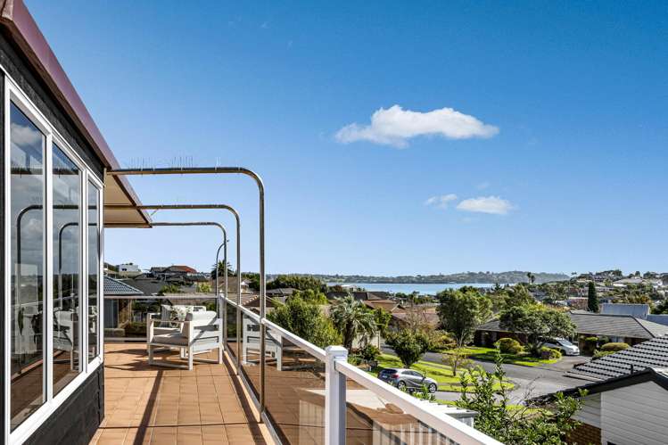 4 Dorrington Place Eastern Beach_33