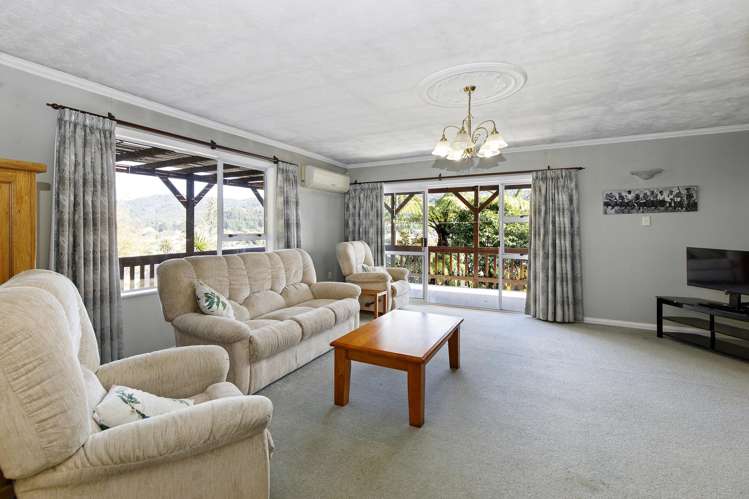 16 and 18 Faris Crescent Wainuiomata_4
