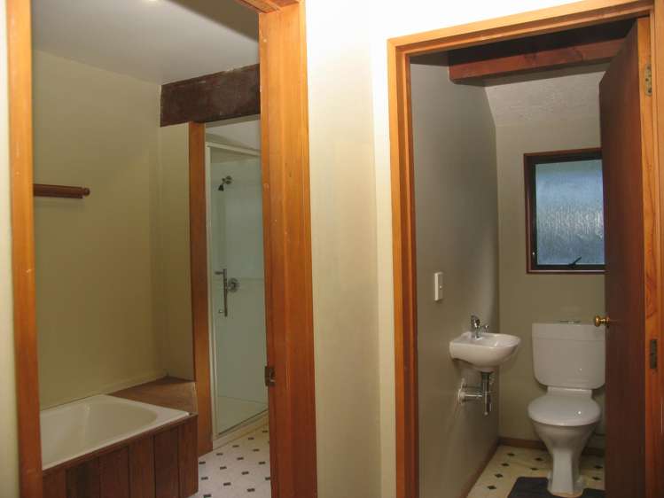 17 Watts Road Fernhill/Sunshine Bay_13