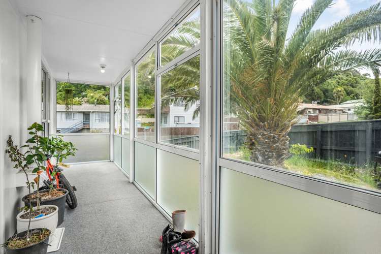 2 Ely Grove Wainuiomata_15