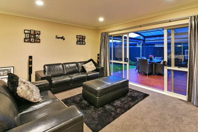 18 Turnberry Drive Wattle Downs_9