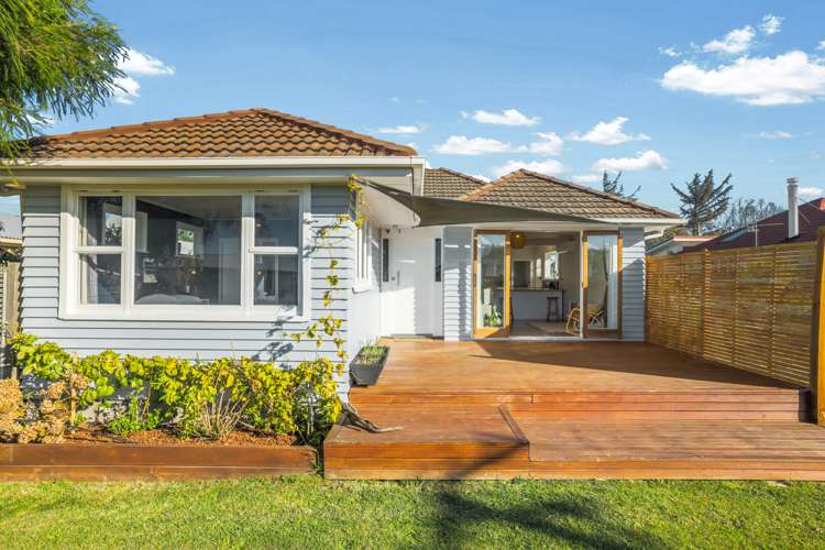 29 Beach Road North New Brighton_19