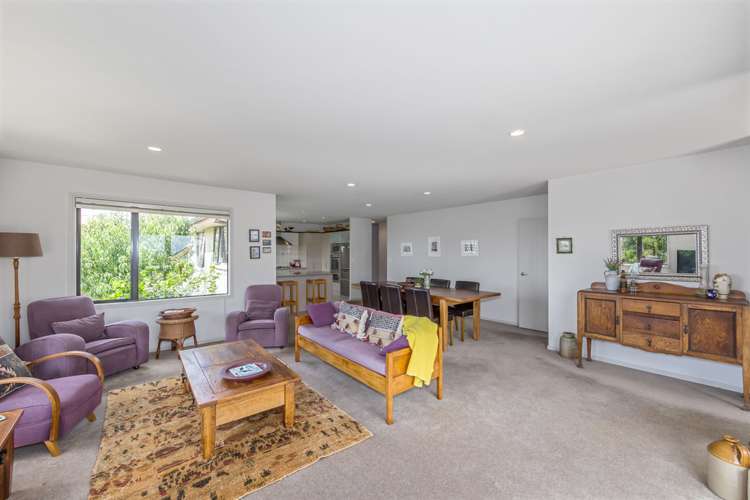 127 Alec Craig Way Gulf Harbour_4