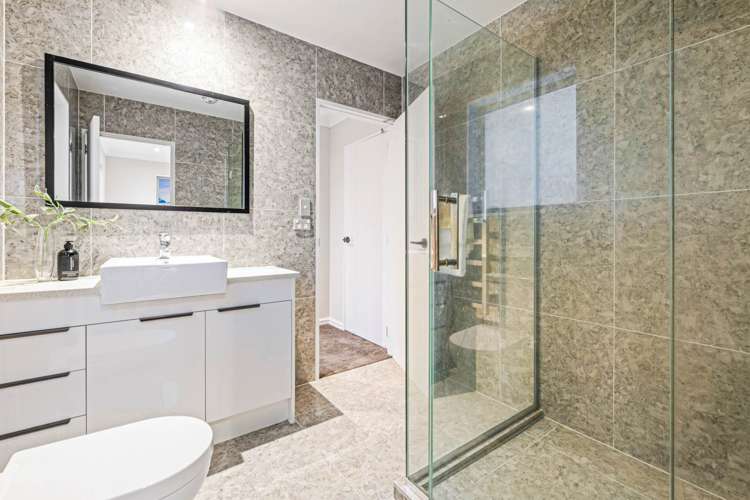 21F Stamford Crescent Flat Bush_17