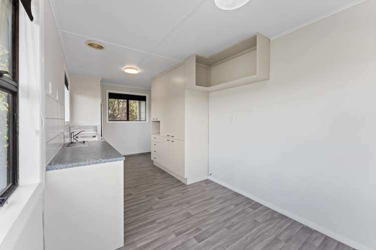 5 King Crescent Porirua East_23