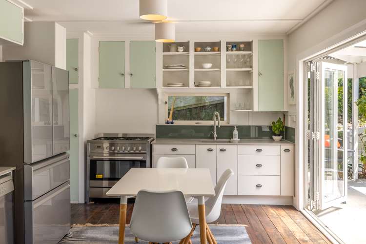 70 Queens Drive Oneroa_32