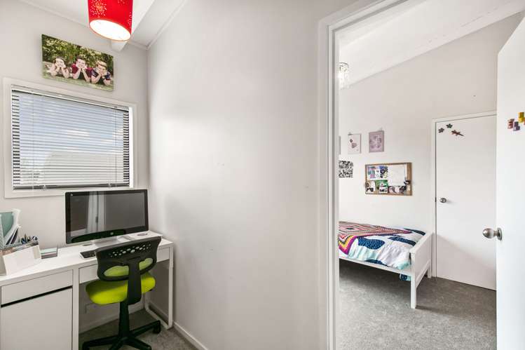 16b Lancaster Road Beach Haven_12