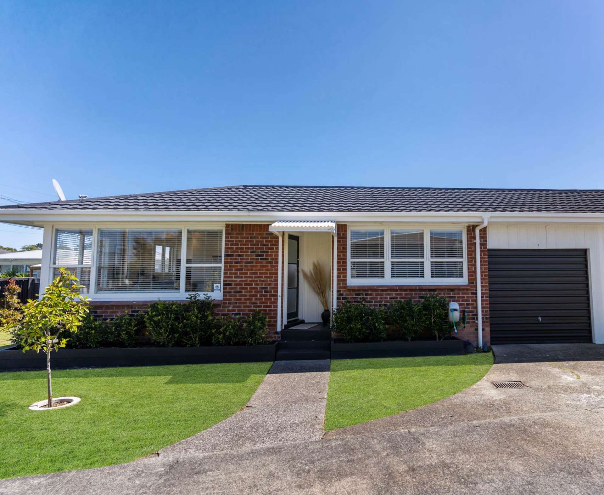 1/9 Anthony Place Pakuranga_0