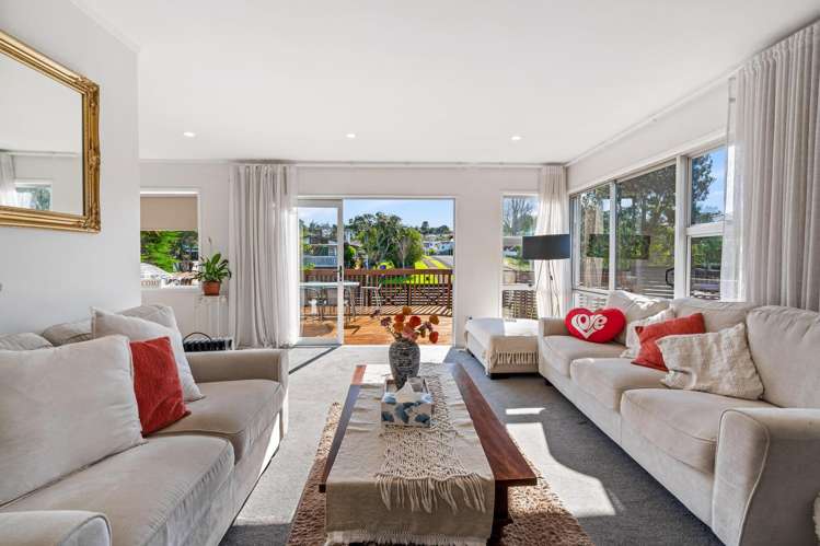 44 Zita Maria Drive Massey_2