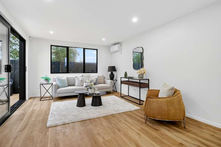 121D Vodanovich Road Te Atatu South_27