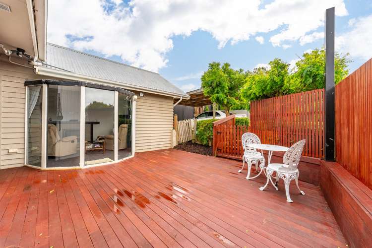 25 Roslyn Terrace West End_11