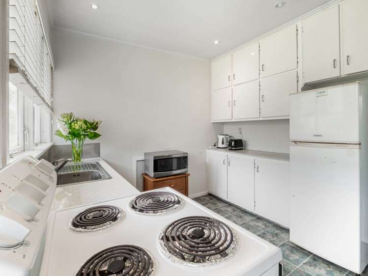 2/14 Westwell Road Belmont_13