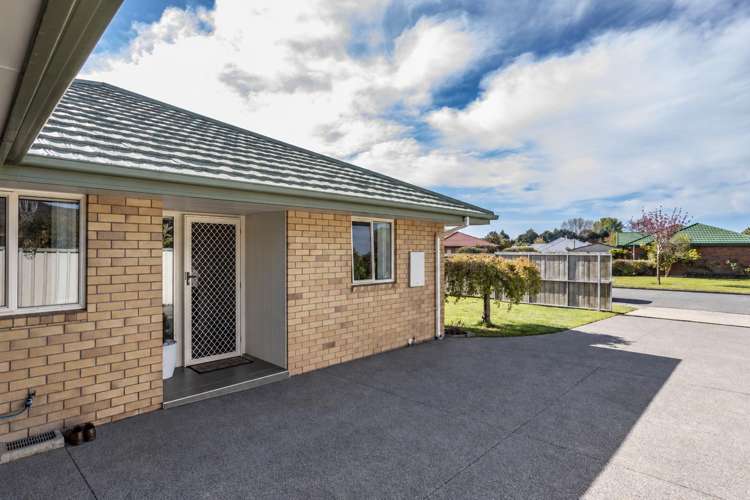 22 Paget Drive Woodend_43