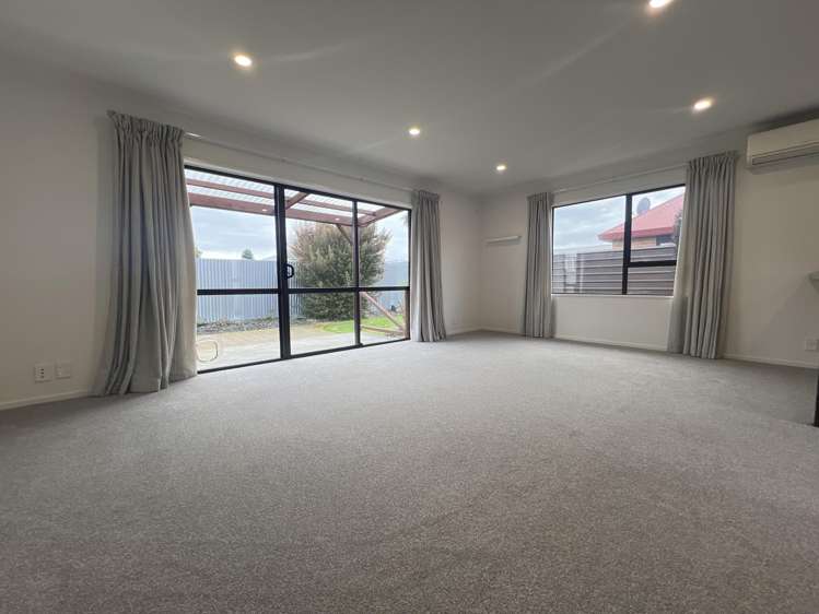 2/91 Chalmers Ave Ashburton_4