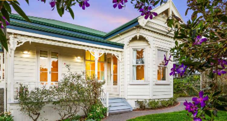 85 Bassett Road_0