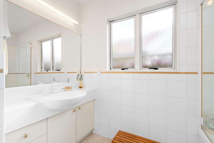 117 Hatea Drive Regent_13