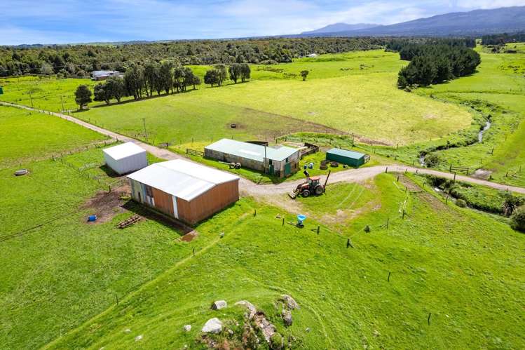 1055 Waiteika Road Opunake_15