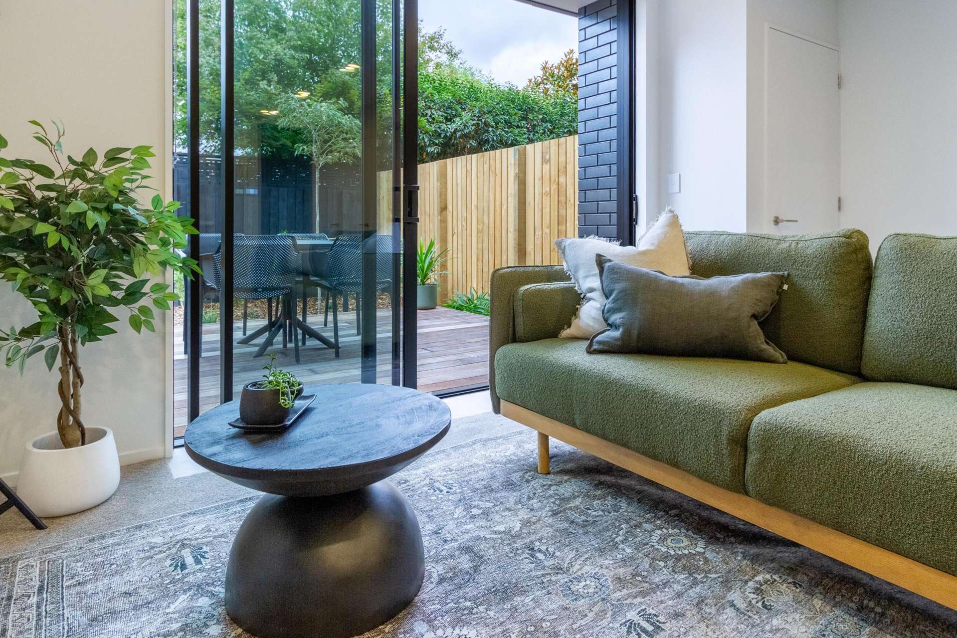 13/24 Devonport Lane Merivale_0