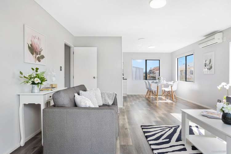 19a Fairclough Road Beach Haven_10