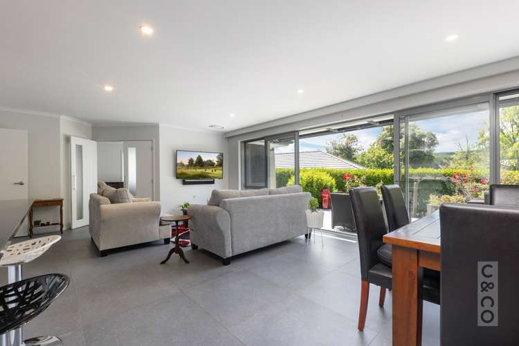 4 School Road Riverhead_11