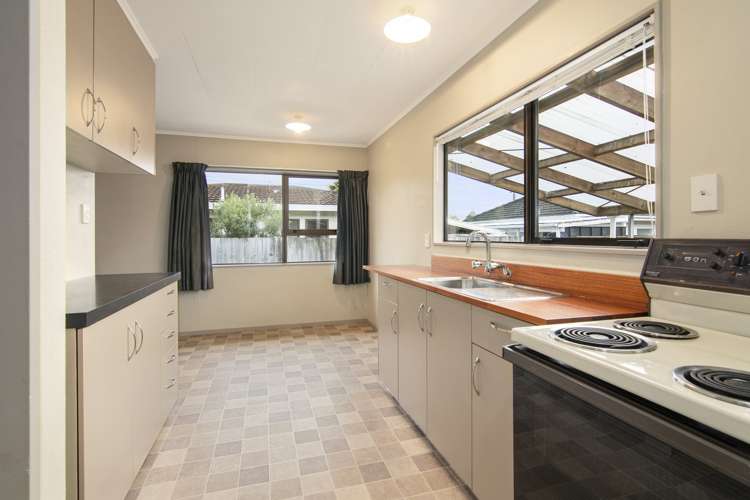 2/50 Polstead Road Stoke_4