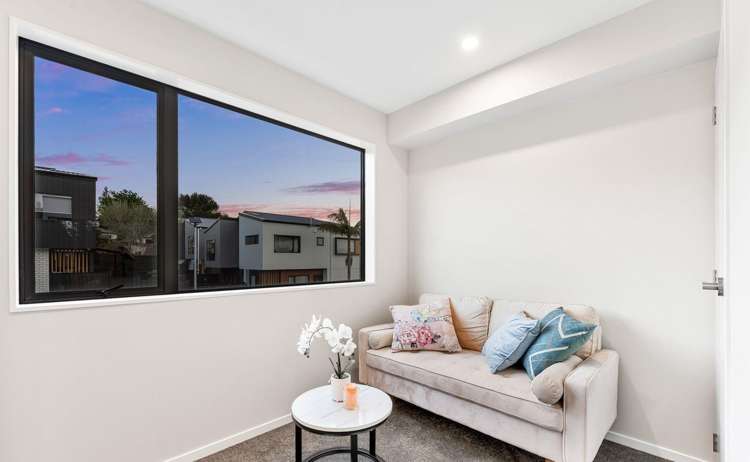 15 Don Oliver Lane Glen Eden_16