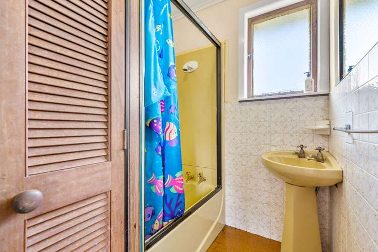 20 Stokes Avenue Te Atatu Peninsula_16