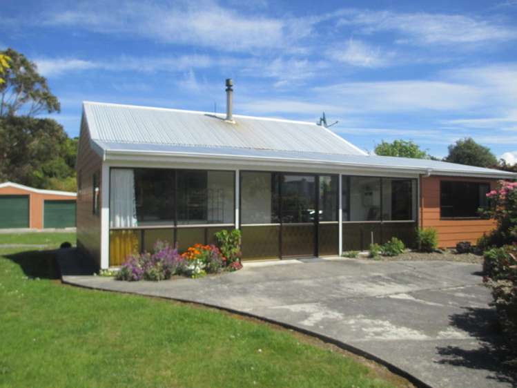 22 Arthur Road Owaka_16