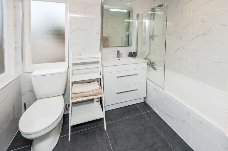 21 Carlton Avenue Gonville_10