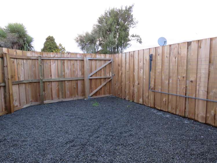1/33 Radley Street Woolston_5