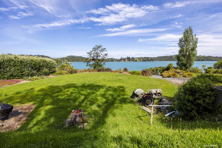 11 Young Street Mahurangi East_18