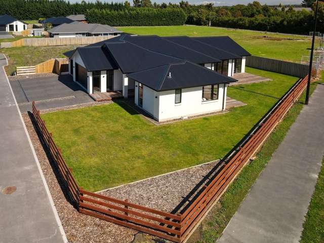 BRAND NEW EXECUTIVE HOME WITH 3 CAR GARAGE