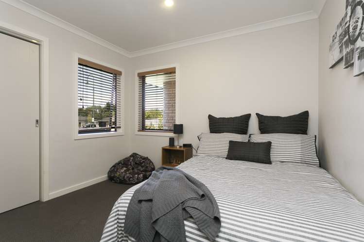 8 Brompton Close Richmond Heights_15