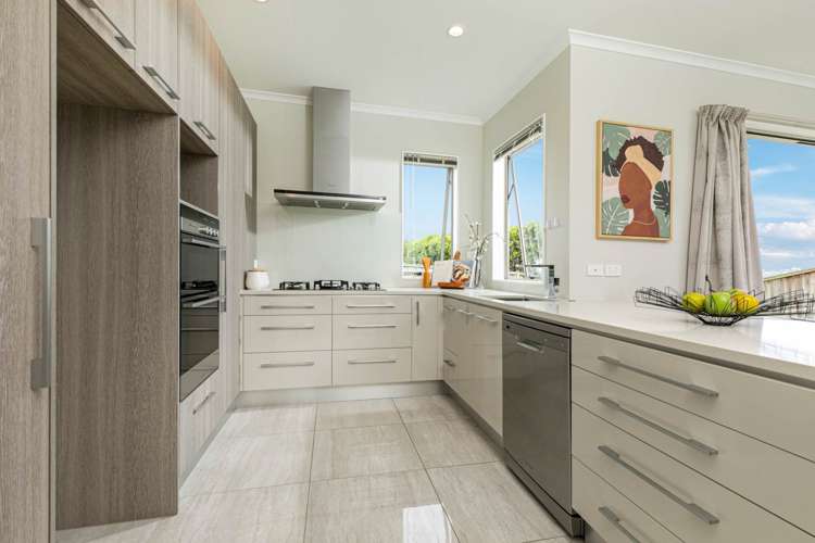 111 Mackay Drive Greenhithe_6