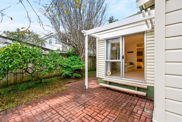 2 Ngaio Street Eastbourne_30