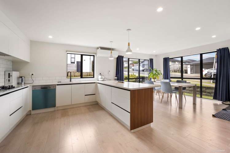 21 Mamuku Drive Massey_8