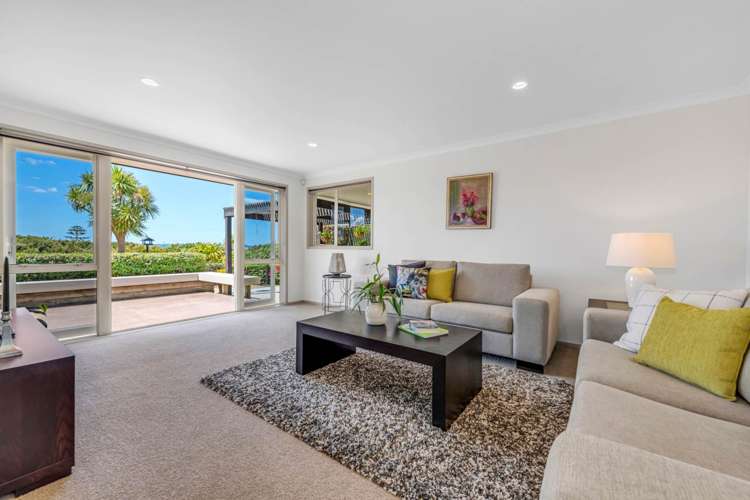 7 Intrepid Crescent Beachlands_19