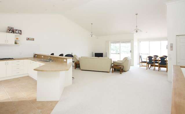 2c The Esplanade Tairua_3